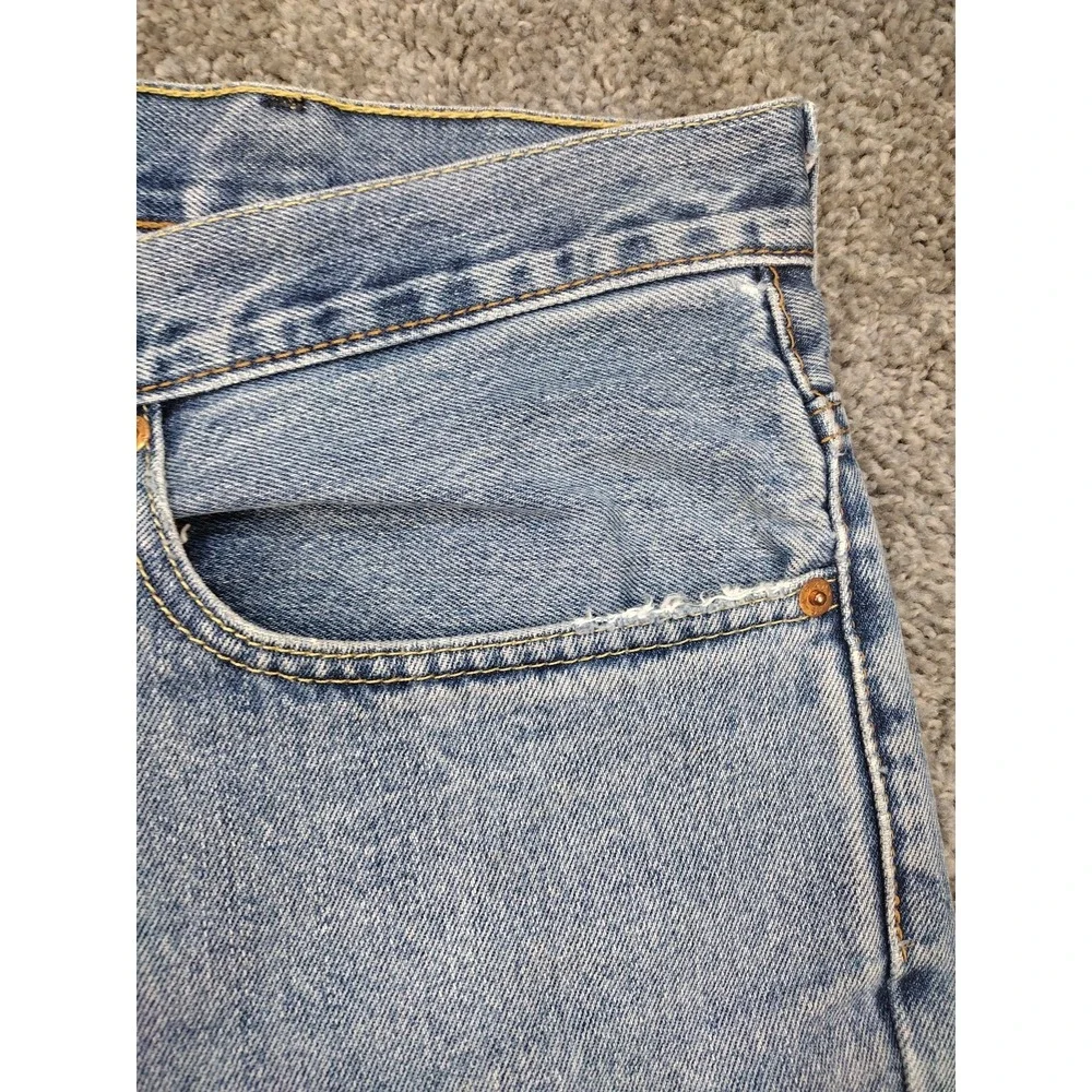 Vintage Levi's 560 Comfort Fit Jeans Men's 40x34 Wide Slight Tapered leg Y2K Dad